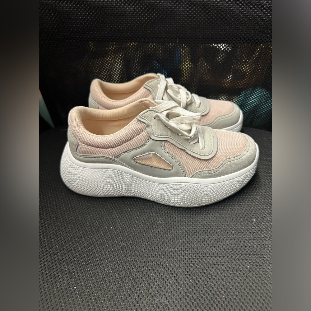 Ladies Zara Shoes - Picture 3 of 8